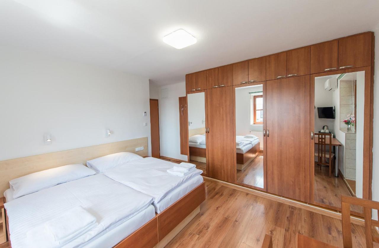 Penzion Leknin Třeboň Exteriör bild
