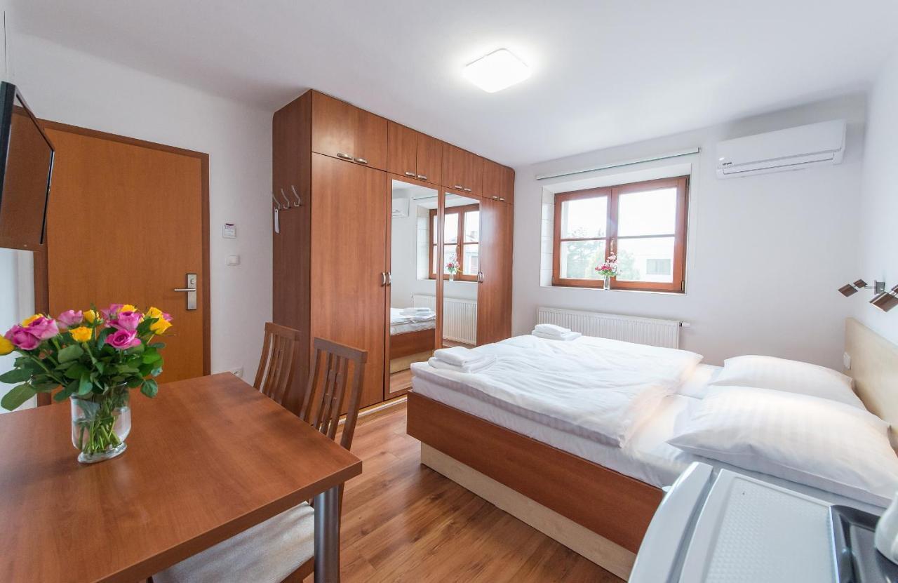 Penzion Leknin Třeboň Exteriör bild