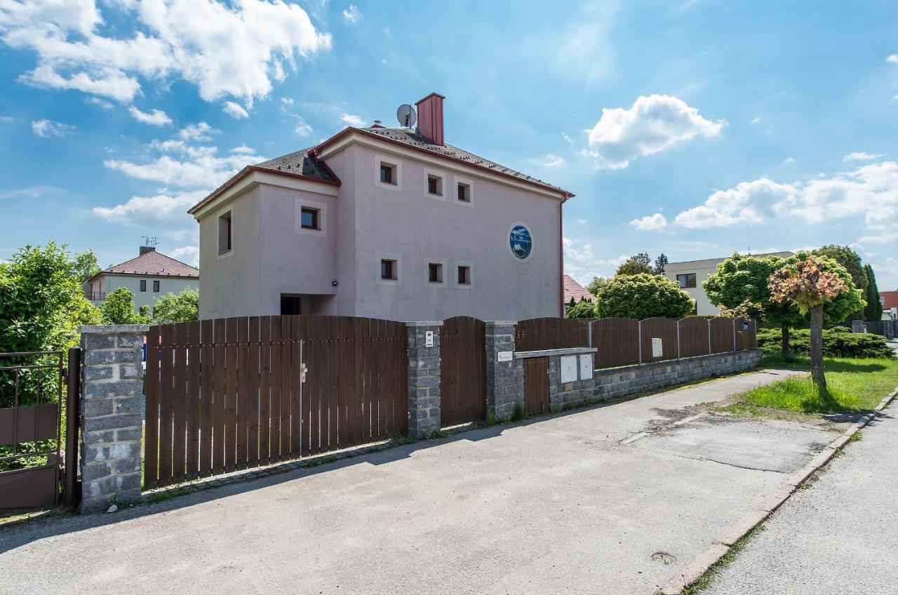 Penzion Leknin Třeboň Exteriör bild